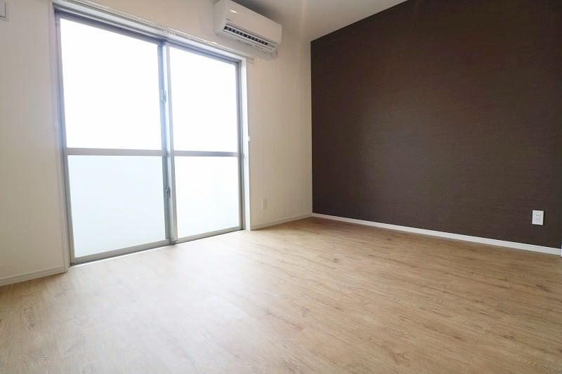 1K Apartment for Rent in Tomigusuku City, Okinawa - Thumbnail 3