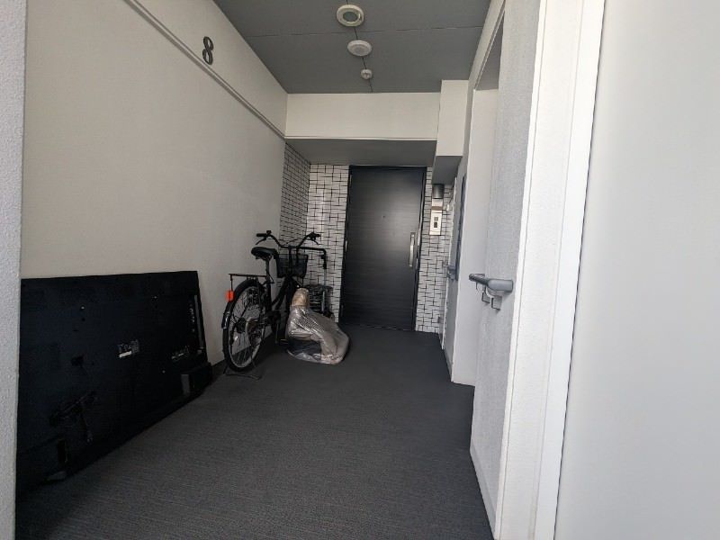 2LDK Apartment with Island Kitchen & Balcony near Tsubogawa Station, Naha - Thumbnail 3