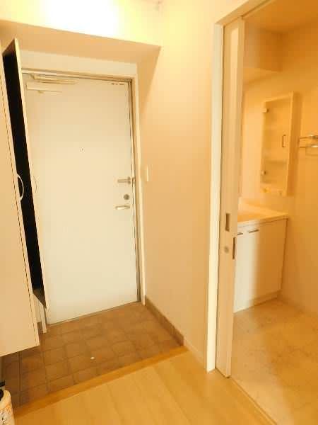 1LDK Apartment for Rent near Omoromachi Station, Naha - Thumbnail 3