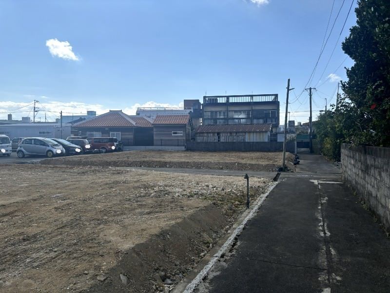 69.4 Tsubo Vacant Land for Sale Near Itoman Rotary, Okinawa - Thumbnail 2