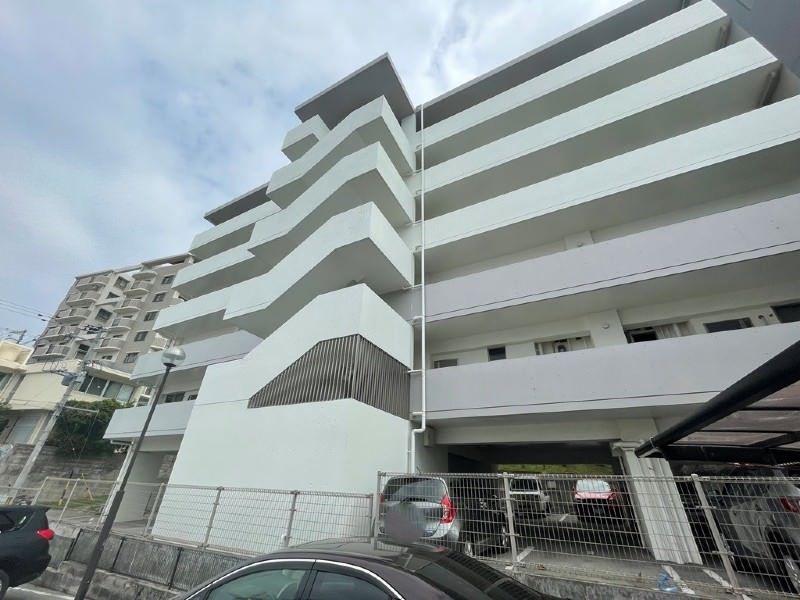 2015-Built 1R Apartment Building for Sale in Naha, Okinawa - Thumbnail 4