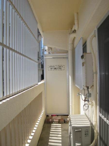 2DK Apartment for Rent in Urasoe City, Okinawa - Thumbnail 2