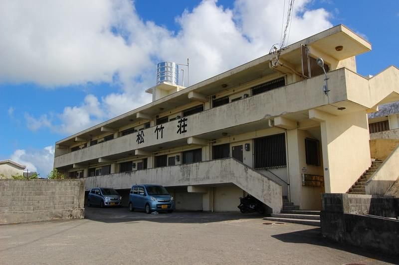 Matsutakeso 202 2DK Apartment for Rent in Urasoe, Okinawa - Image 1