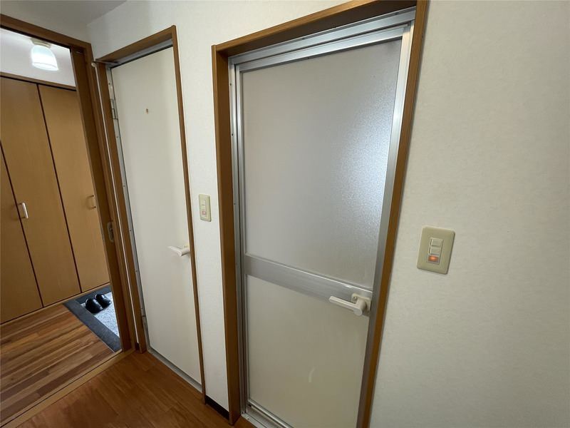 Urban Life Toyosaki 1K Apartment for Rent in Tomigusuku, Okinawa - Thumbnail 4