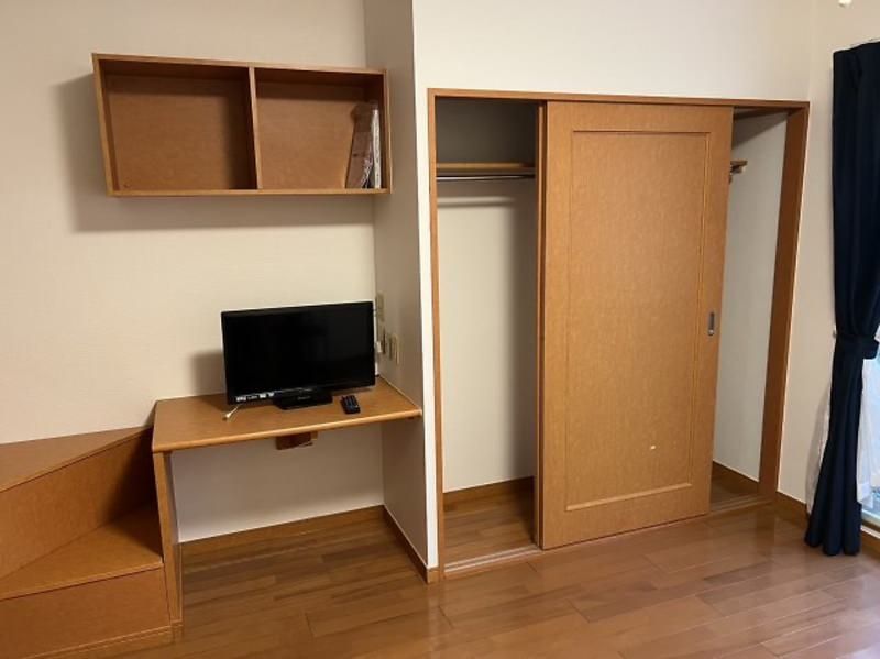 1K Apartment for Rent in Ameku, Naha, Okinawa - 43,000 Yen - Thumbnail 4