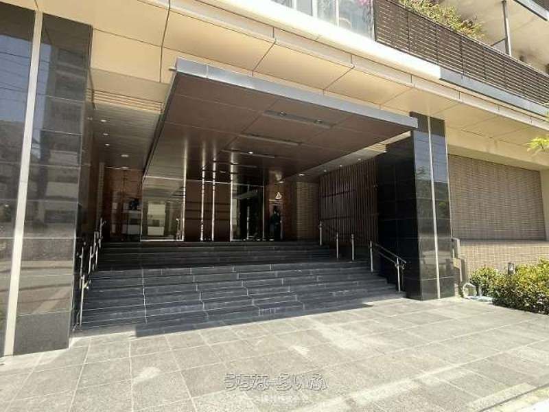 Prestige Makishi Tower 2LDK Apartment for Sale in Naha, Okinawa - Thumbnail 2