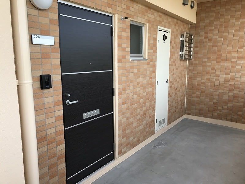 Terrace Sunlight 1LDK Apartment for Rent in Tomigusuku, Okinawa - Thumbnail 2