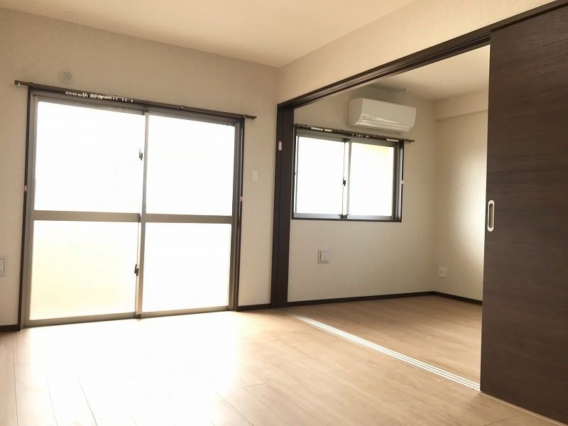 Terrace Sunlight 1LDK Apartment for Rent in Tomigusuku, Okinawa - Thumbnail 3