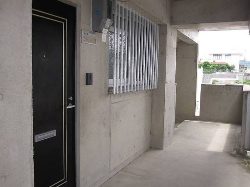 Spacious 3DK Apartment for Rent in Yonabaru, Okinawa - No Deposit - Thumbnail 2