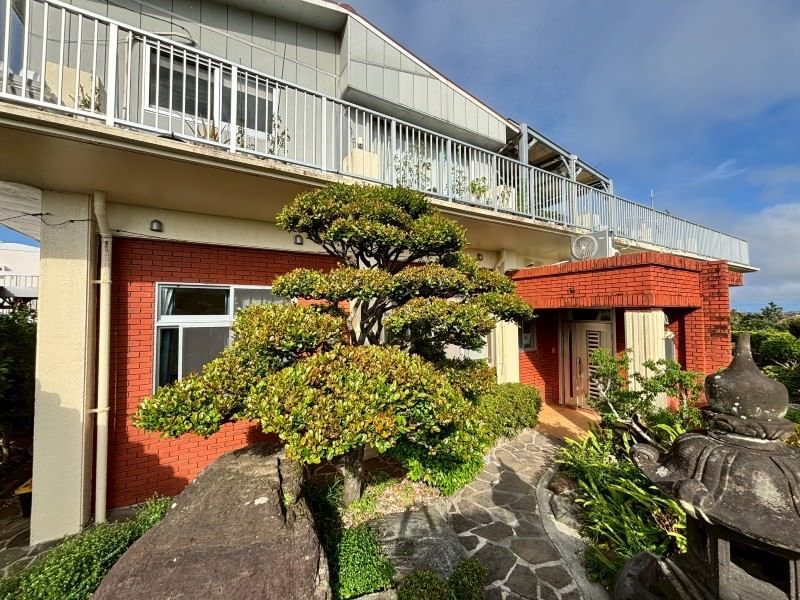 2LDK House on 913 sqm Land in Uruma, Okinawa - Thumbnail 2