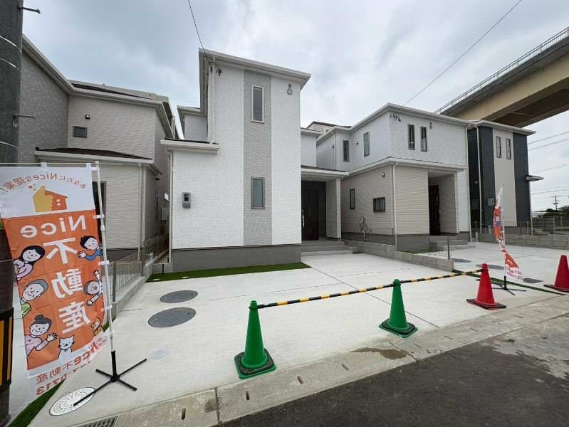 New 4LDK House for Sale in Uruma City, Okinawa - Thumbnail 4