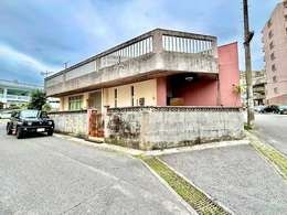 Spacious 4DK house with rooftop in Naha's Nagata district - Thumbnail 2
