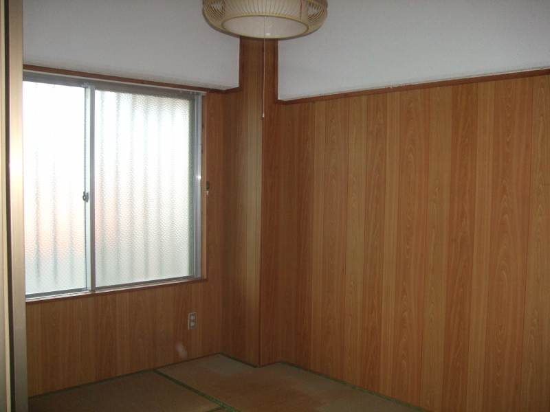Sunayama Mansion 2LDK Apartment for Rent in Urasoe, Okinawa - Thumbnail 4