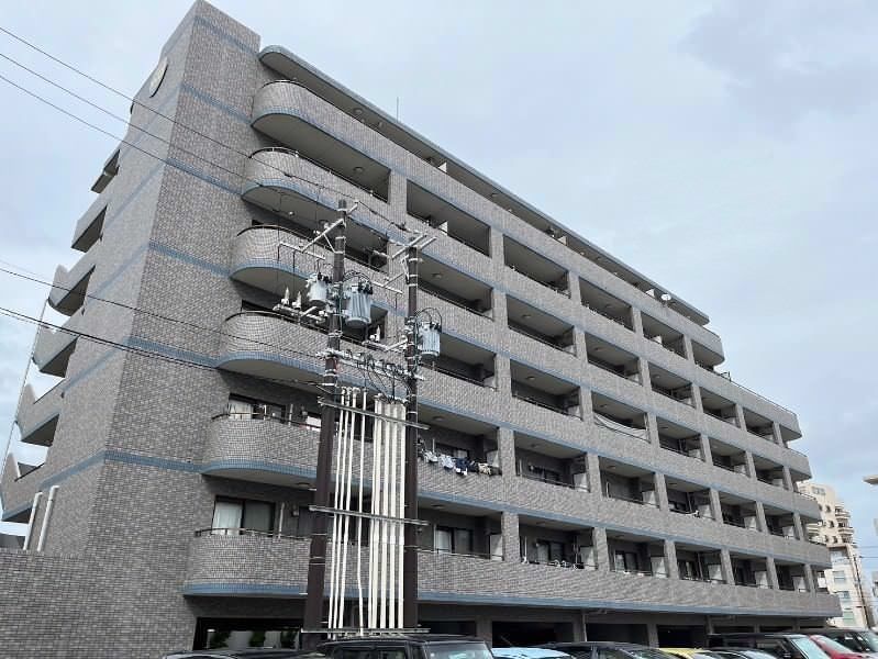 Rent 2DK Apartment in Omoromachi, Naha, Okinawa - Thumbnail 3