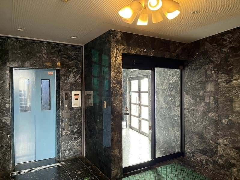 Rent 2DK Apartment in Omoromachi, Naha, Okinawa - Thumbnail 2