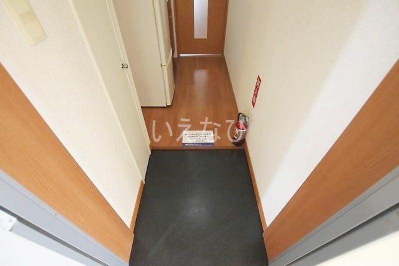 1K Apartment for Rent in Urasoe, Okinawa - 23 sqm - Thumbnail 4