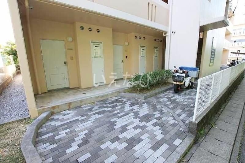 1K Apartment for Rent in Urasoe, Okinawa - 23 sqm - Thumbnail 2
