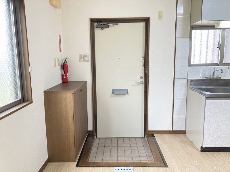 2DK Apartment for Rent in Uruma City, Okinawa - Thumbnail 4