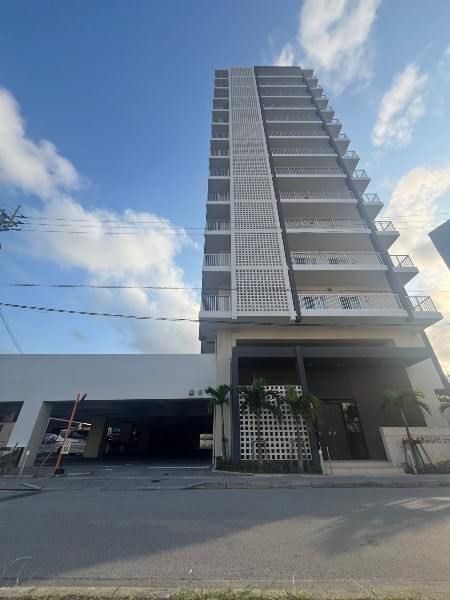 3LDK Apartment for Rent in Okinawa City, Fully Furnished - Thumbnail 2