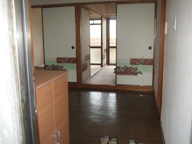 Co-op Miyazato 2DK Rental Apartment in Urasoe, Okinawa - Thumbnail 4