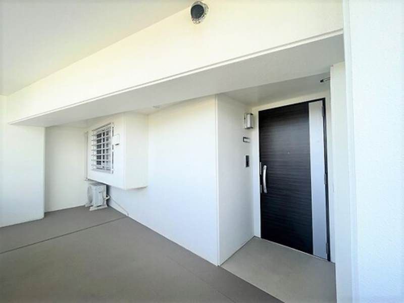 1LDK Apartment for Rent in Chatan Mihama, Okinawa - Thumbnail 3