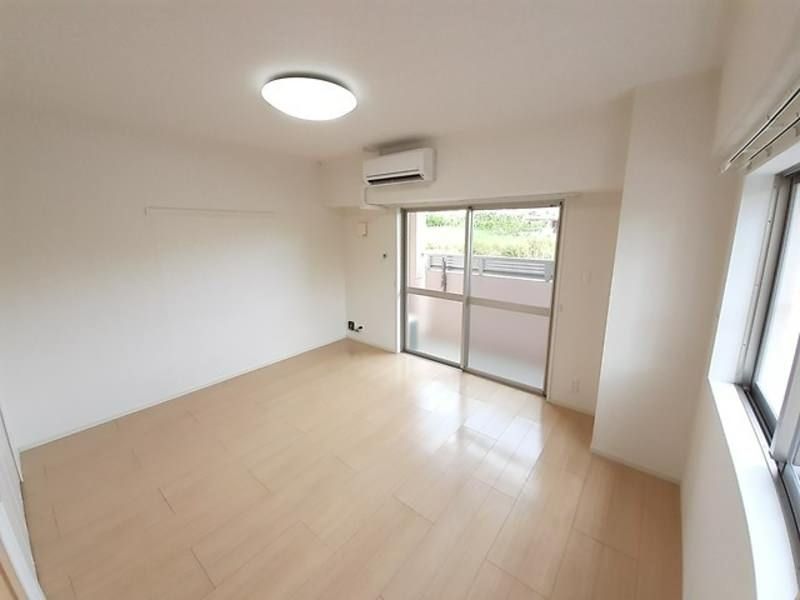 1K Apartment for Rent in Nakagusuku Village, Okinawa - Thumbnail 4