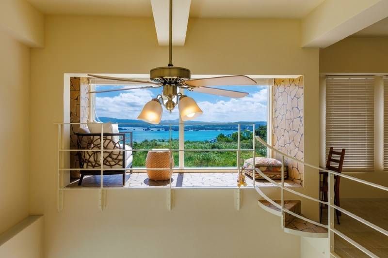 Luxury Oceanfront Villa with Pool on Kouri Island, Okinawa - Thumbnail 3