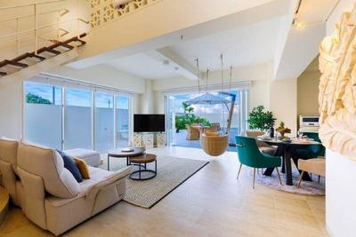 Luxury Oceanfront Villa with Pool on Kouri Island, Okinawa — Image 4, Nakijin, Okinawa