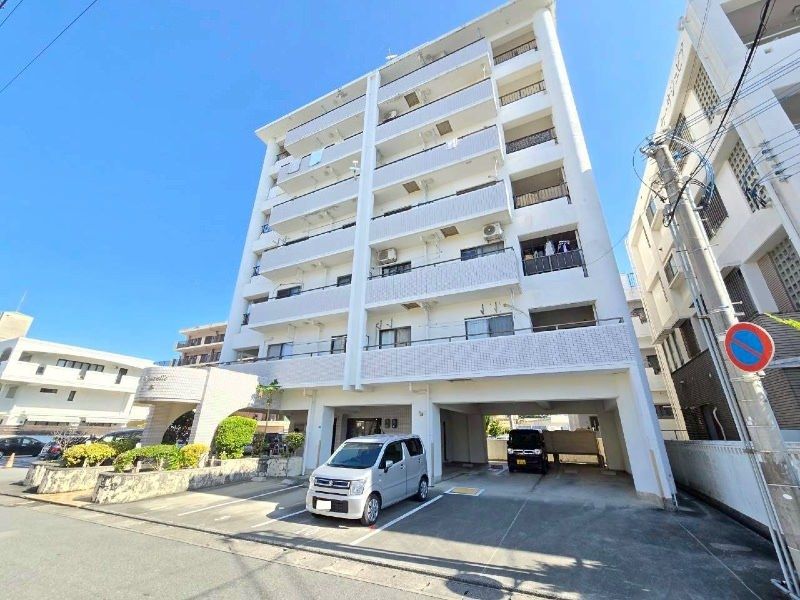 Raffine Nouvelle Mashiki 3LDK Apartment with Sea View in Ginowan - Thumbnail 4