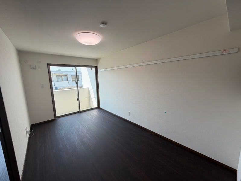 New 1LDK Apartment for Rent in Tomigusuku, Okinawa - Thumbnail 4