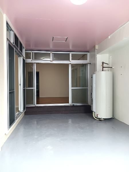 2LDK All-Electric Apartment for Rent in Okinawa City Chuo - Thumbnail 2