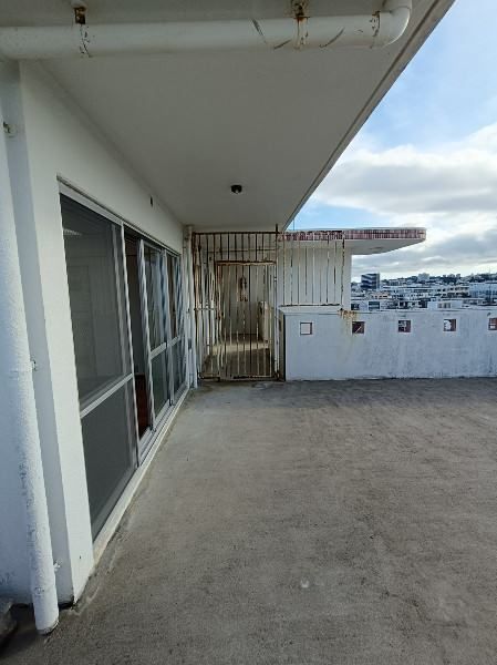 5LDK Ocean View Apartment for Rent in Okinawa City - Thumbnail 4