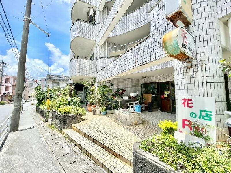 Renovated 2LDK Apartment in Naha, Okinawa | Courte Village Hanatagawa - Thumbnail 4