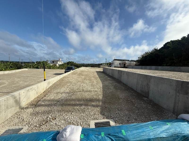 Land for Sale in Yomitan, Okinawa - No Building Conditions - Thumbnail 3