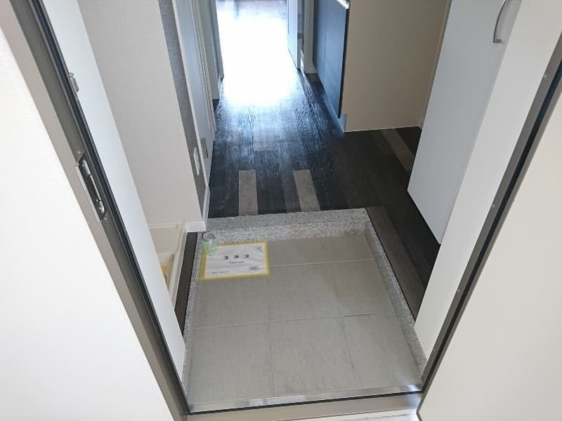 1K Apartment for Rent in Yogi, Naha, Okinawa - Modern Amenities - Thumbnail 3