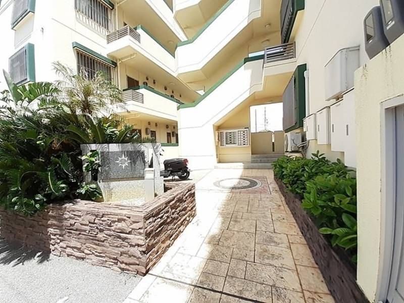 1LDK Apartment for Rent in Okinawa City, Koga | Villa Regulus III - Thumbnail 2