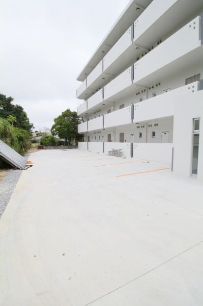 1LDK Apartment for Rent in Nagahama, Yomitan, Okinawa - 40.5 sqm - Thumbnail 2