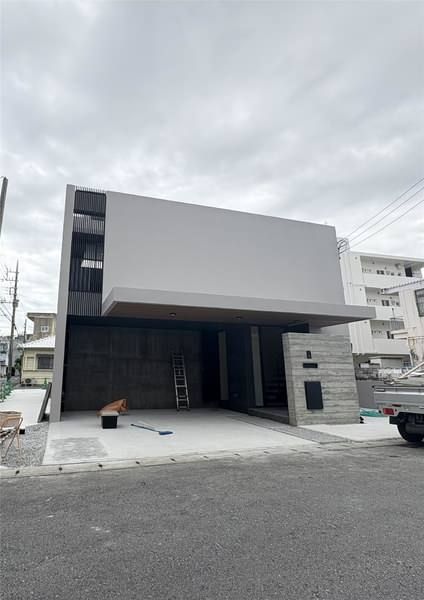 New 1LDK Designer Apartment for Rent in Ginowan, Okinawa - Thumbnail 2