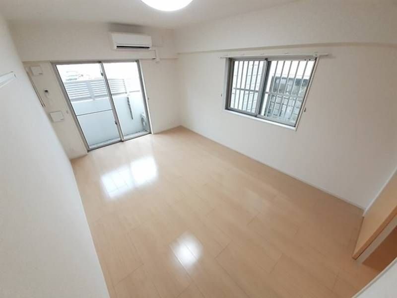 Modern 1K Apartment for Rent in Naha City, Okinawa - Thumbnail 4