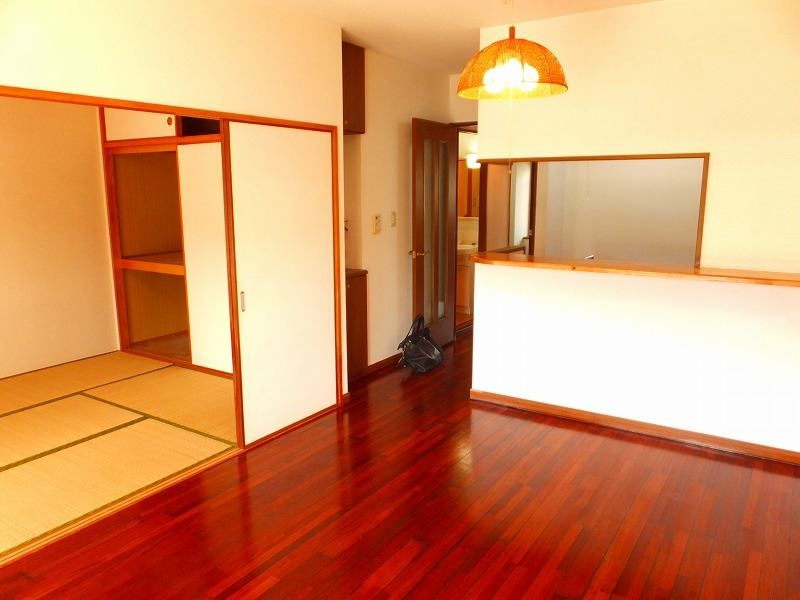 3LDK Apartment for Rent in Hanatagawa, Naha, Okinawa - Thumbnail 2