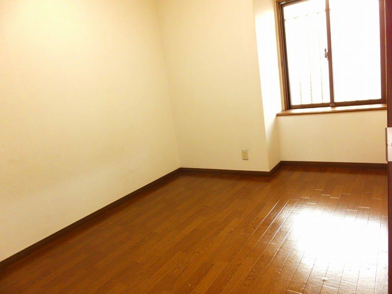 3LDK Apartment for Rent in Hanatagawa, Naha, Okinawa - Thumbnail 4