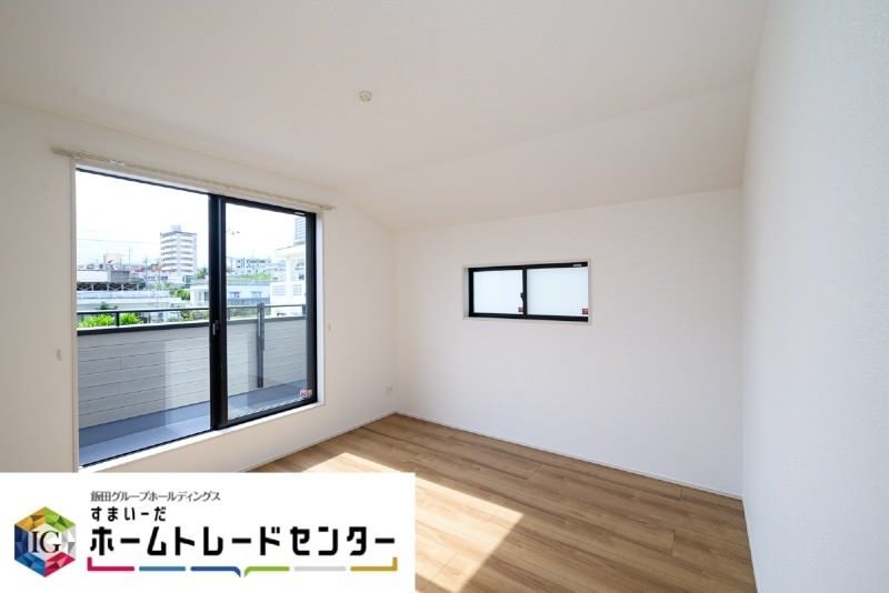 New 4LDK House in Nanjo City Okinawa with 2 Car Parks - Thumbnail 2