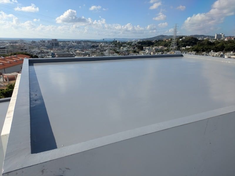 Spacious 3LDK Hilltop House with Garden in Okinawa City - Thumbnail 3