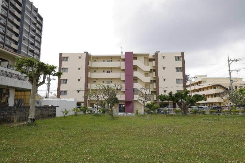 2LDK Apartment for Rent in Chatan, Okinawa - 59.56 sqm - Thumbnail 2