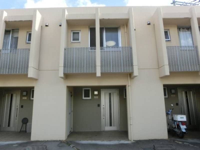 Casario Pet-Friendly Maisonette with Loft for Rent in Urasoe - Thumbnail 2