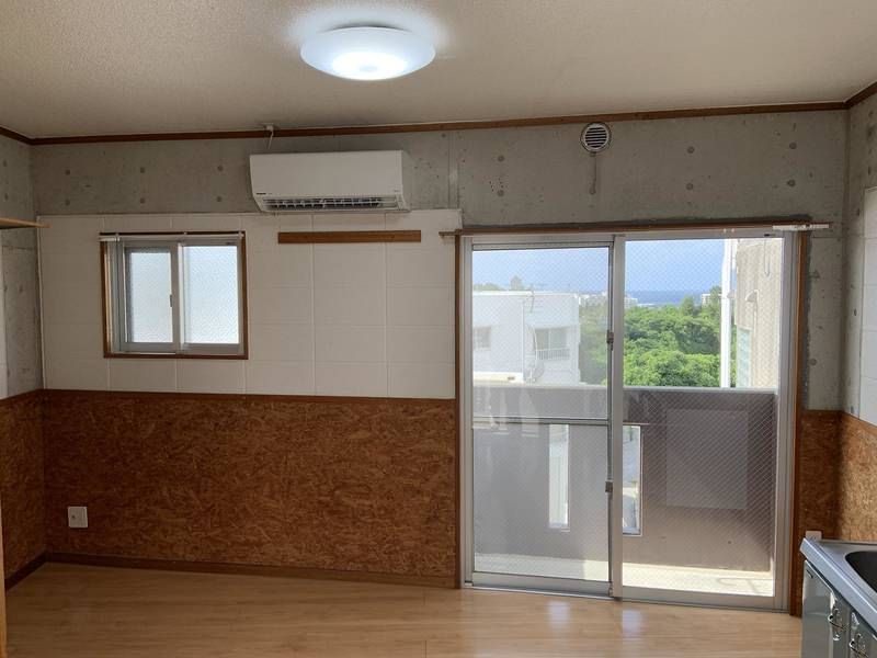 1R Apartment for Rent in Chatan, Okinawa - 13.6 sqm - Thumbnail 4