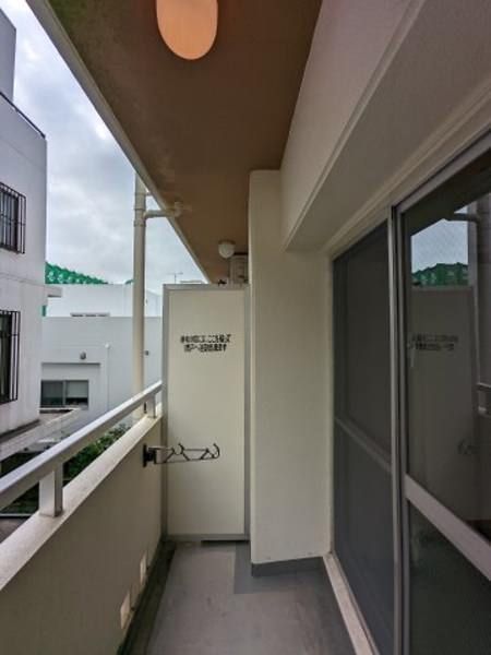 1R Apartment for Rent near Tsukagawa Station, Naha, Okinawa - Thumbnail 3