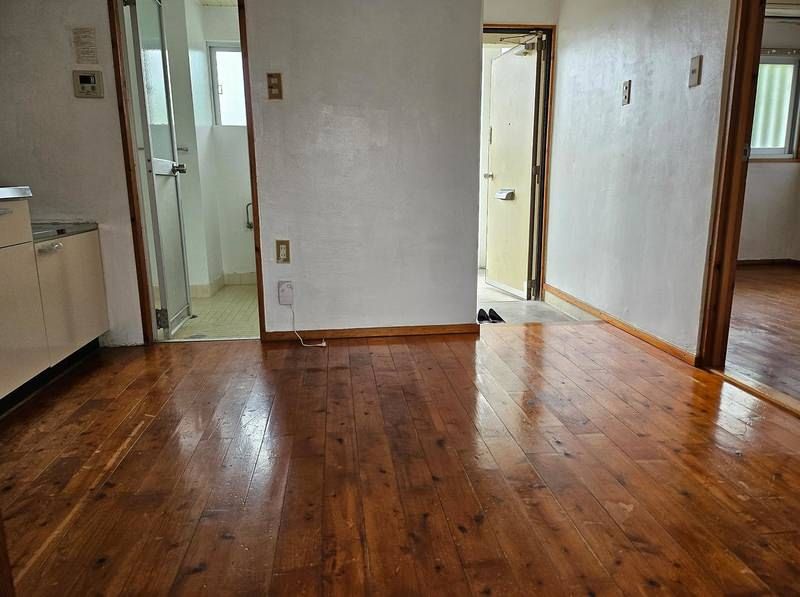 Spacious 3DK Apartment for Rent in Okinawa City Chibana - Thumbnail 3