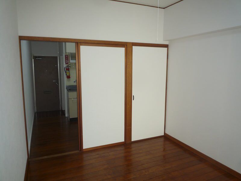 1K Apartment for Rent in Ginowan, Okinawa - No Deposit - Thumbnail 3