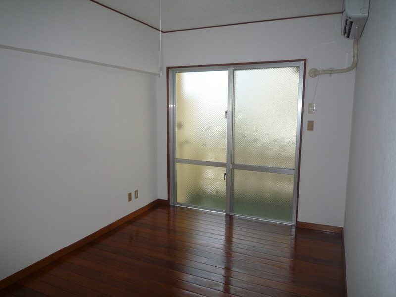 1K Apartment for Rent in Ginowan, Okinawa - No Deposit - Thumbnail 4
